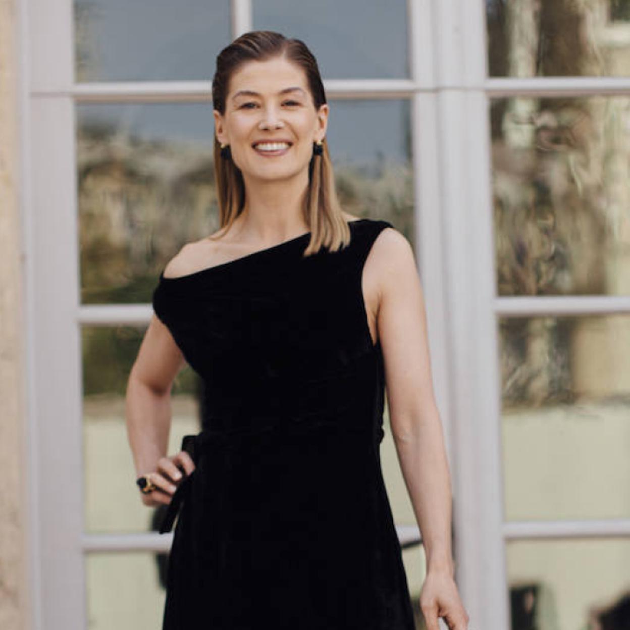 Mujer con piel madura bonita