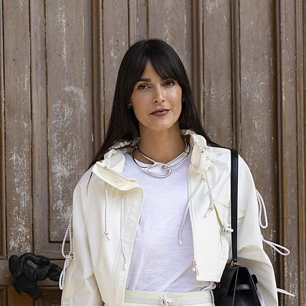 No paro de usar esta bruma en invierno para dar un toque bronceado sutil a mi piel