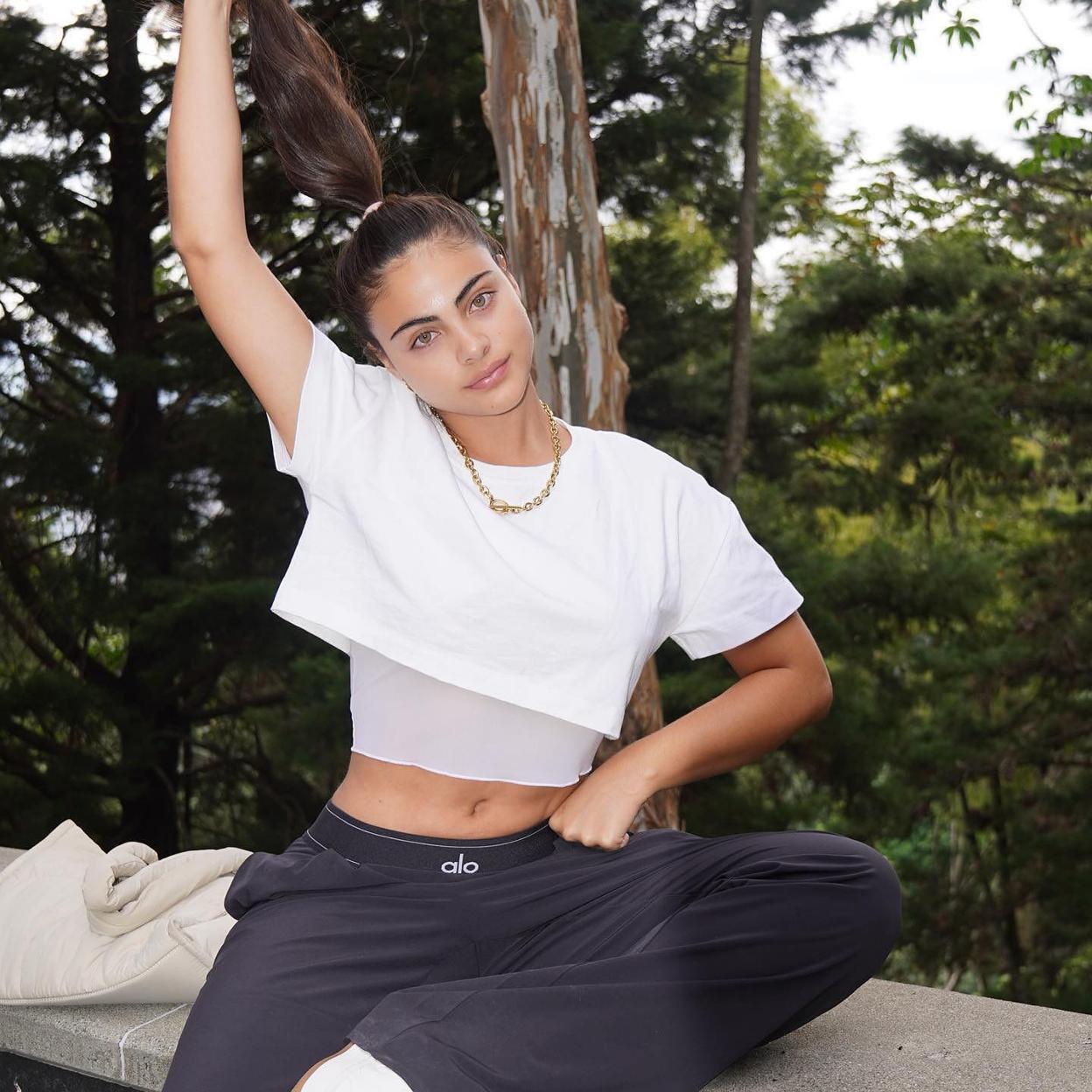 Mujer con ropa deportiva