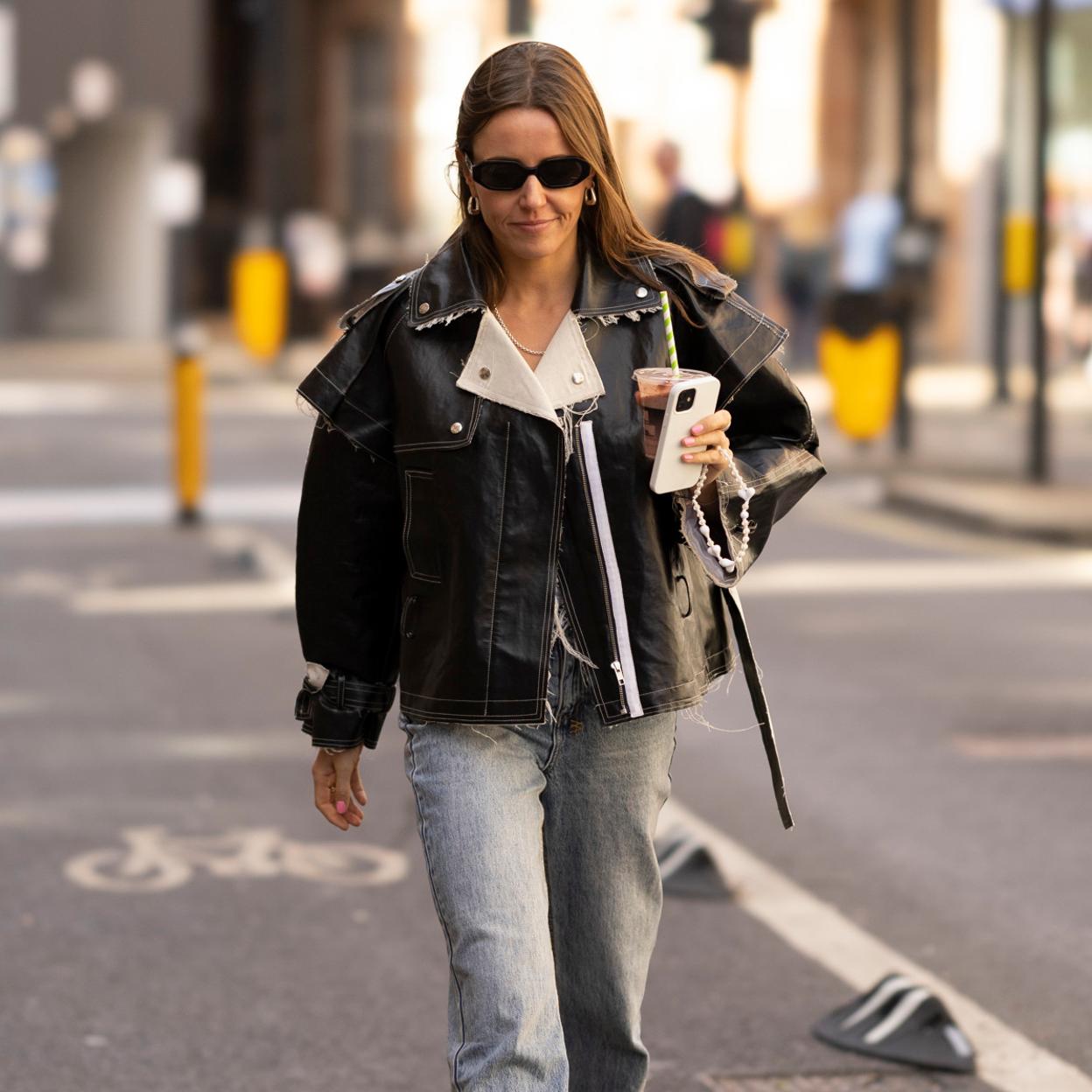 Los vaqueros que mejor sientan están rebajadísimos