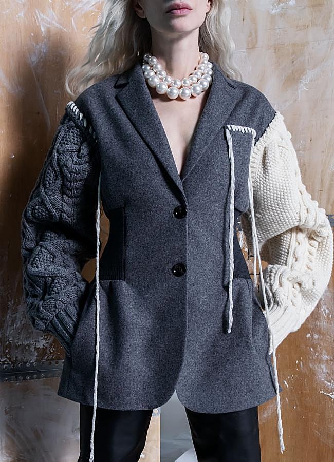 Imagen - 2 / The Embrace Jacket. FOTO: Tim Walker para Zara Atelier..