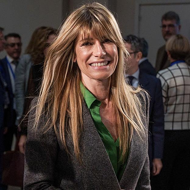 El truco de estilo de Begoña Gómez para llevar una blazer que todas van a querer copiar