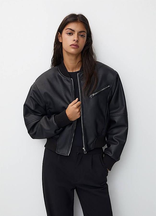 Imagen - Bomber efecto cuero cropped