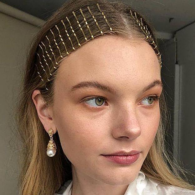 Peinados fáciles con horquillas estilo diadema