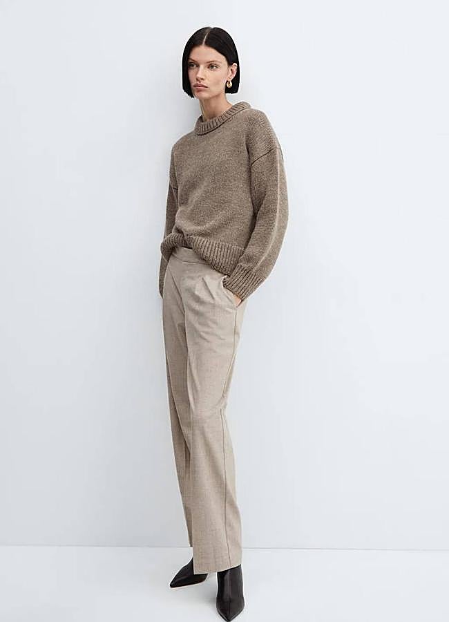 Imagen - Look minimalista básico en beige