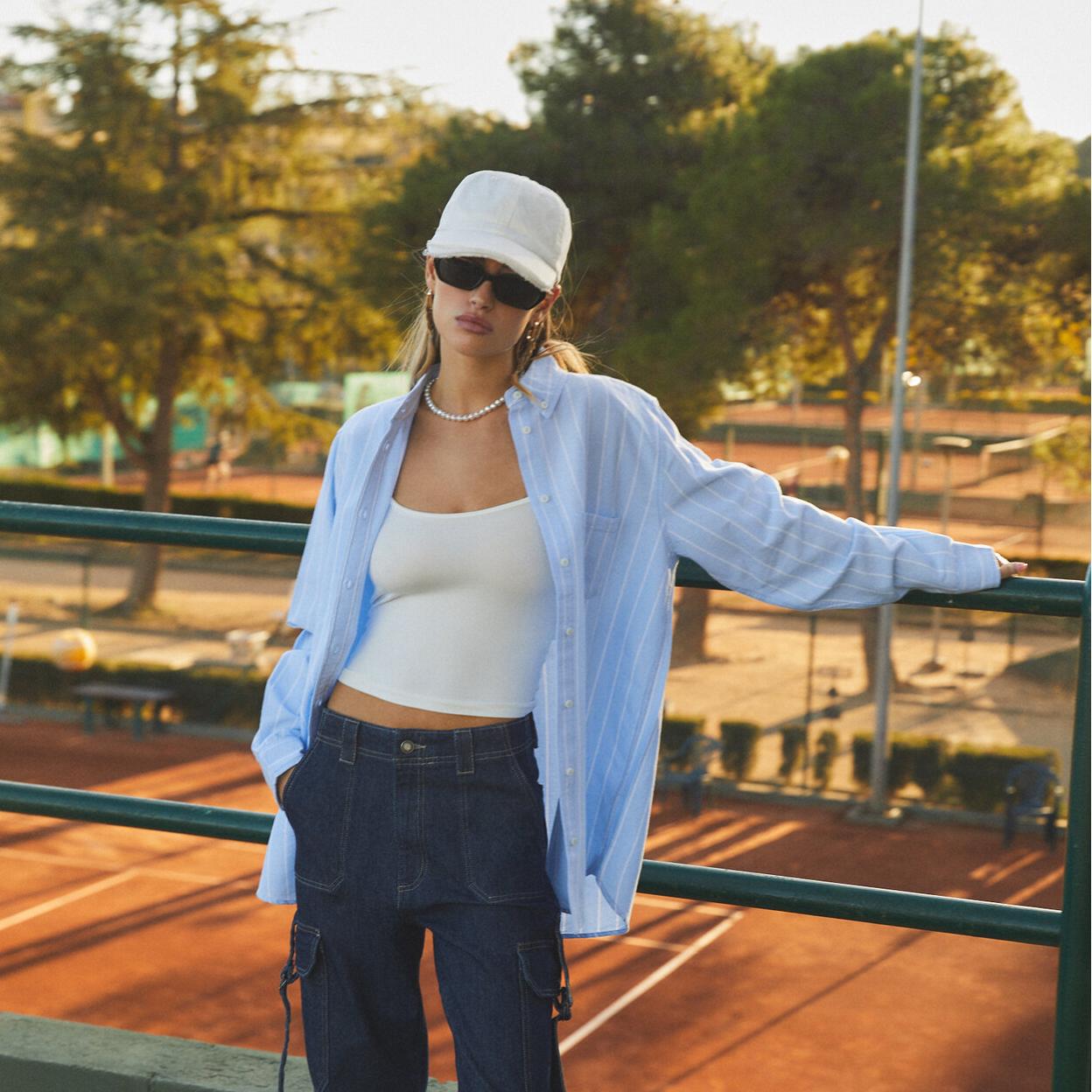 Vestidos, abrigos y bolsos de la nueva colección de Stradivarius, que darán un giro de estilo a tu armario de invierno. 