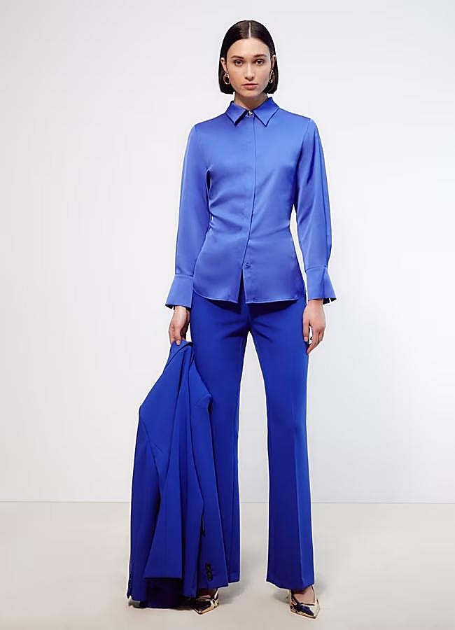 Imagen - Blusa azul de Woman El Corte Inglés, 49,99 euros.