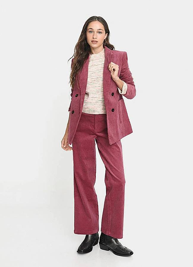 Imagen - Traje de pana en tono violeta