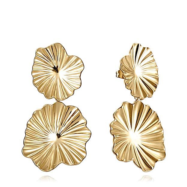 Pendientes con forma de flor de Viceroy.
