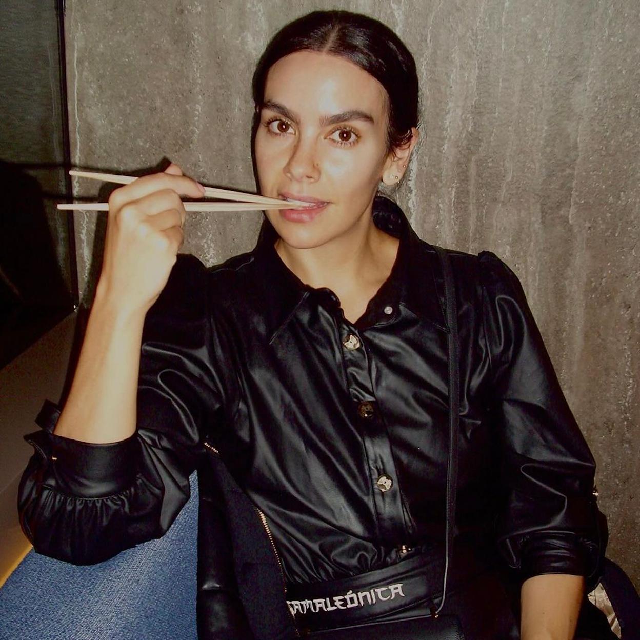 Cristina Pedroche se ha especializado en aparecer en televisión con looks imposibles, no solo en las Campanadas. 