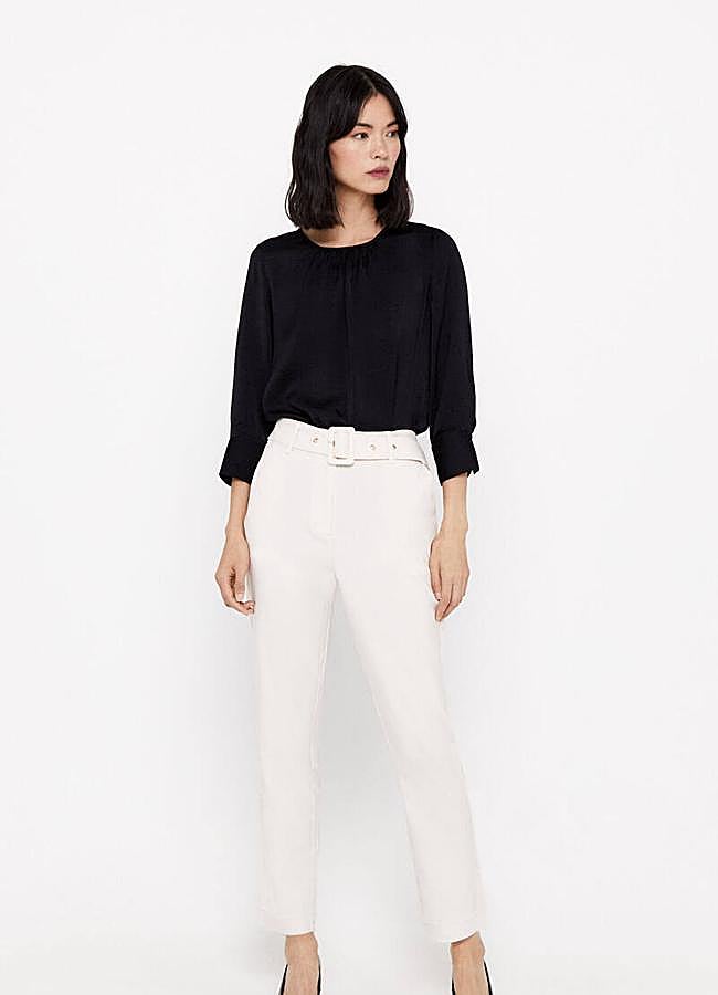 Imagen - Pantalones blancos rectos con cinturón