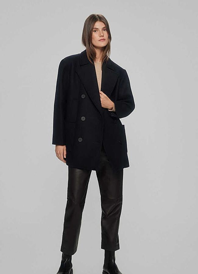 Imagen - Abrigo en azul marino de TFP by Tamara Falcó.