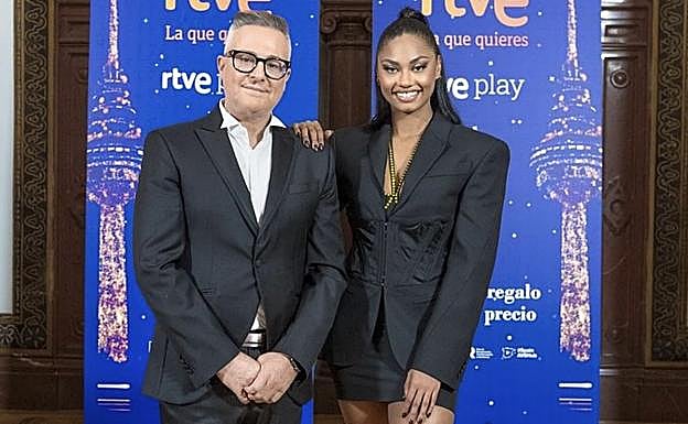 Roberto Herrero y Nia. 