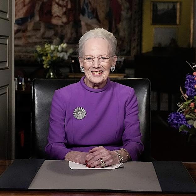 La reina Margarita, durante el discurso anual de Año Nuevo que ofrece en televisión y en el que ha anunciado por sorpresa su abdicación.