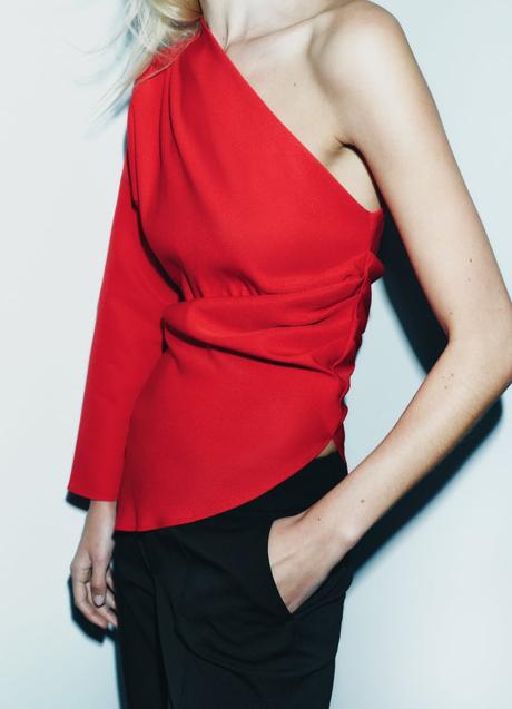 Imagen - Top rojo de Zara (17,99 euros)