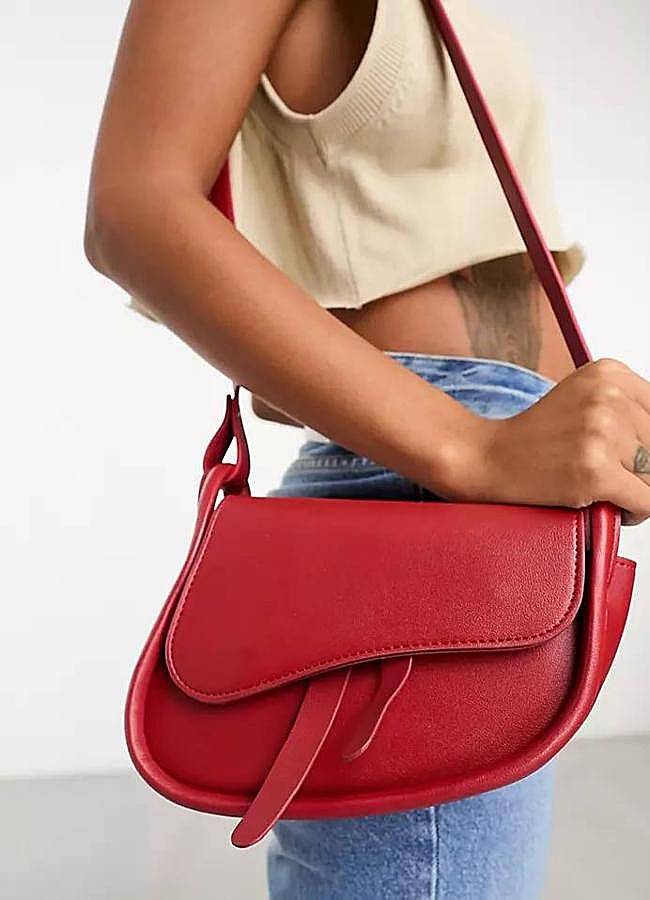 Imagen - Bolso rojo geométrico