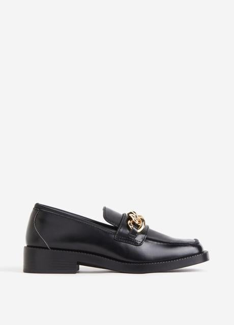 Imagen - Mocasines negros de H&M (37,99 euros)