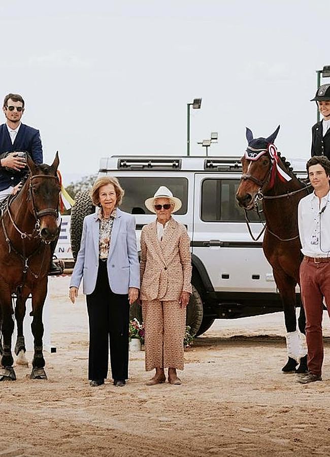 Imagen - La reina Sofía entregó los trofeos del concurso hípico que organiza Teresa de Borbón el año pasado. (FOTO: D.R.)