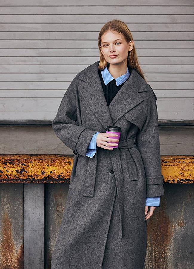 Imagen - Abrigo gris con cinturón