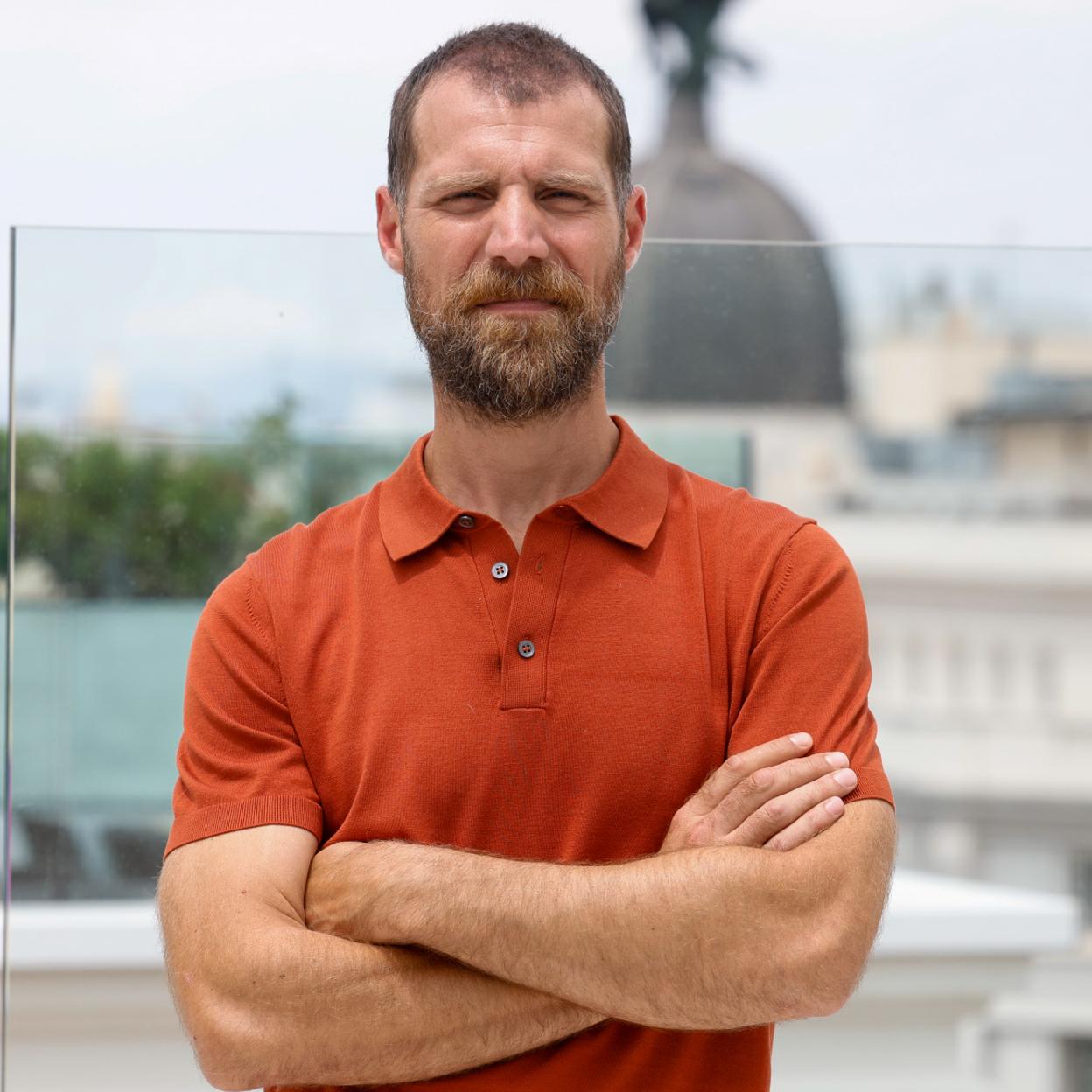 José Manuel Poga se dio a conocer como el jefe de seguridad del Banco de España en la popular serie La casa de papel.