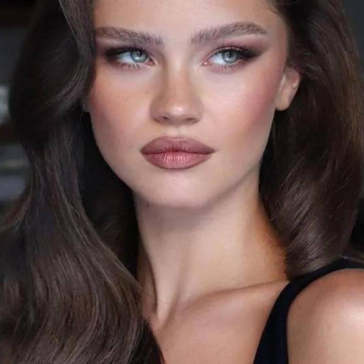 Mujer con pelo largo