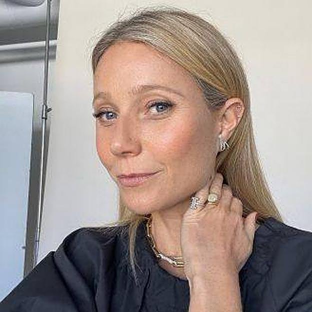 Gwyneth Paltrow con mechas rubias para hacer transición a las canas