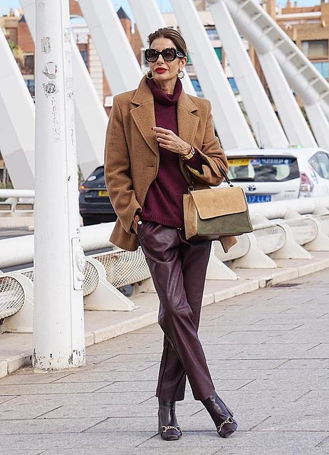 Imagen - La influencer Pilar de Arce con un look granate. / @Pilardearce