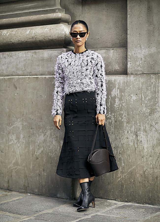 Imagen - Look con botas y falda / LAUNCHMETRICS SPOTLIGHT