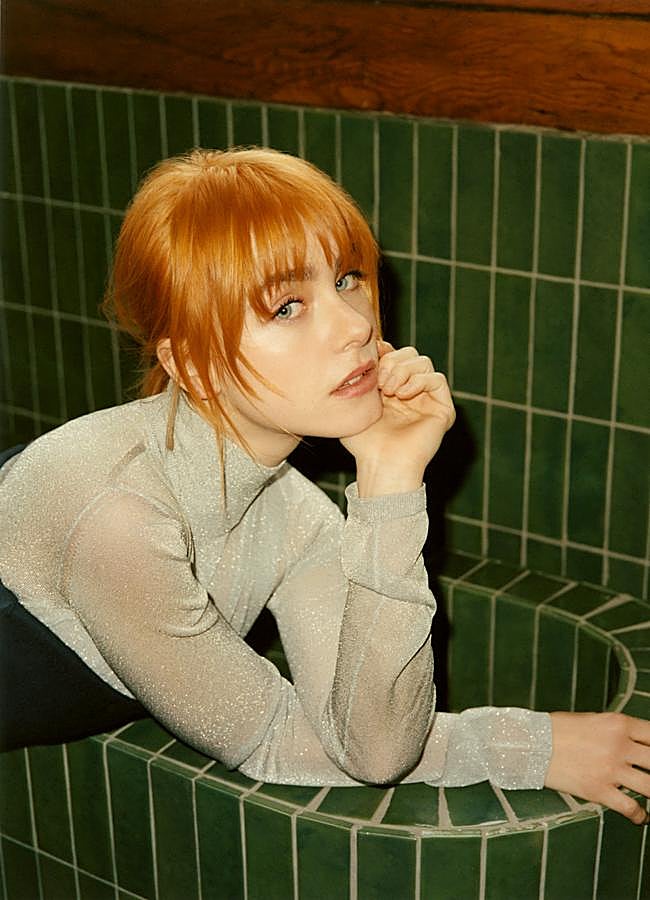 Imagen - Vestido de Sportmax y top de Max Mara. Fotografía: Tomás DE LA FUENTE / Estilismo: Almudena CARNICERO