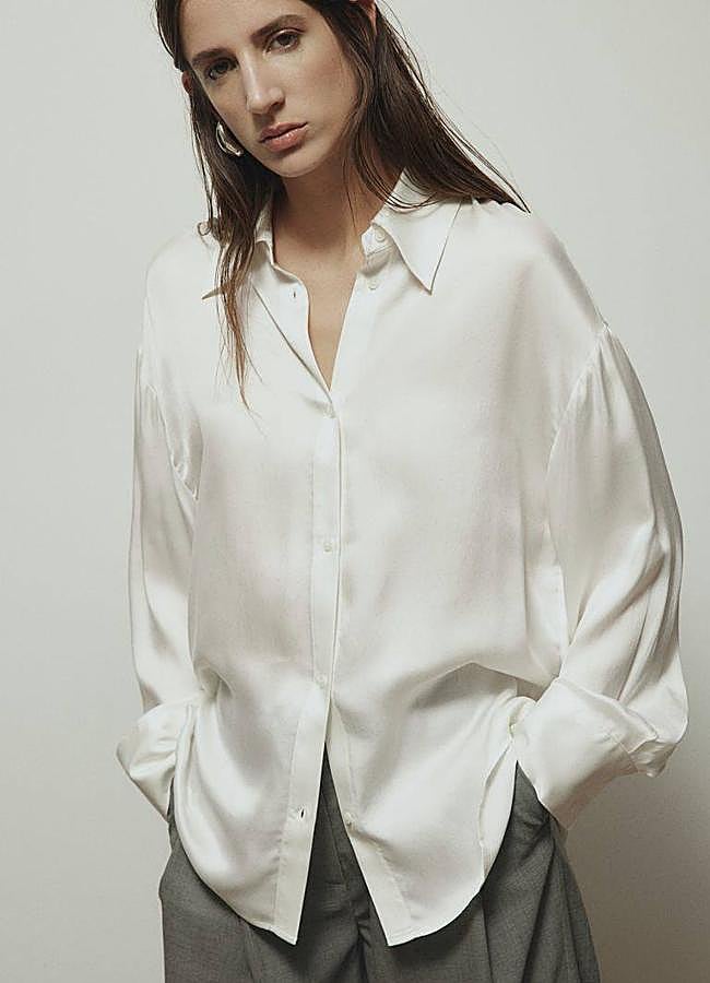 Imagen - Camisa de seda blanca con diseño oversize