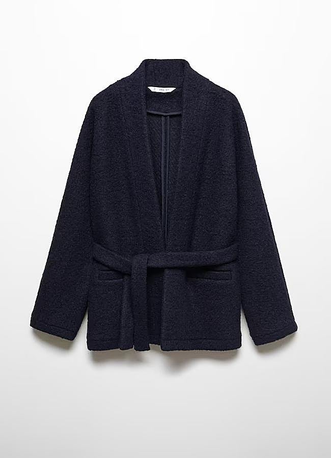 Imagen - Chaqueta de lana azul marino de Mango.