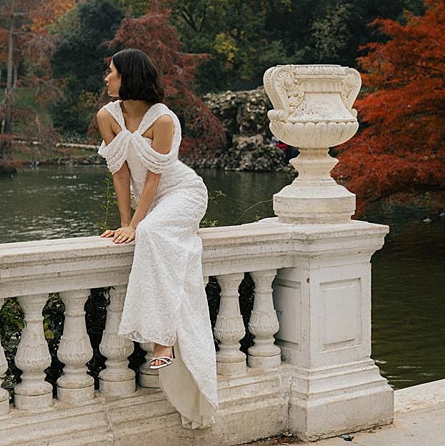 Imagen principal - Vestidos Bianca, Teba y Jana, de la colección Redondo White, de Jorge Redondo.