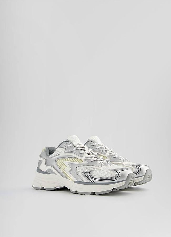 Imagen - Zapatillas deportivas con detalles metalizados