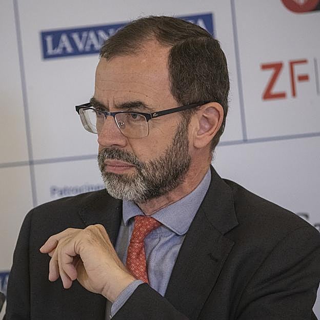 Así es Susana de Funes, la mujer del nuevo jefe de la Casa del Rey Camilo Villarino: aragonesa, campeona de esquí y una vida anónima 