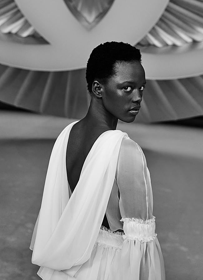 Imagen - Look del desfile de Chanel Alta Costura para la primavera 2024.