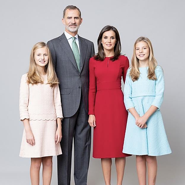 Otro de los retratos de Estela de Castro, este bajo un prisma mucho más aséptico. 