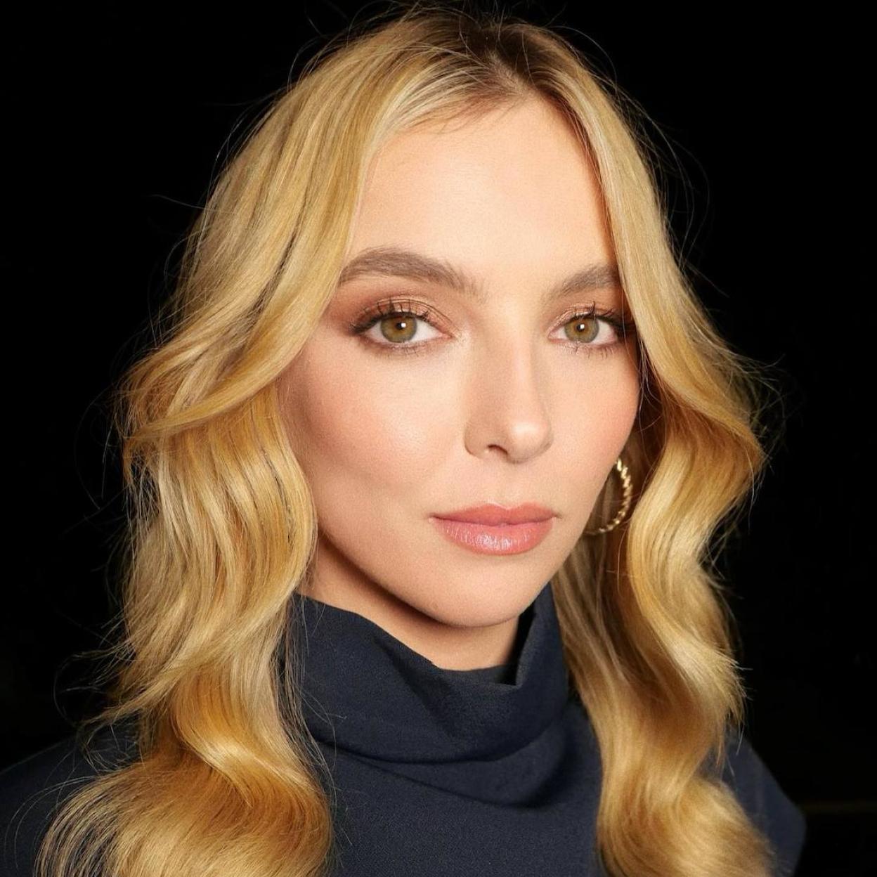 Jodie Comer con piel lisa y turgente