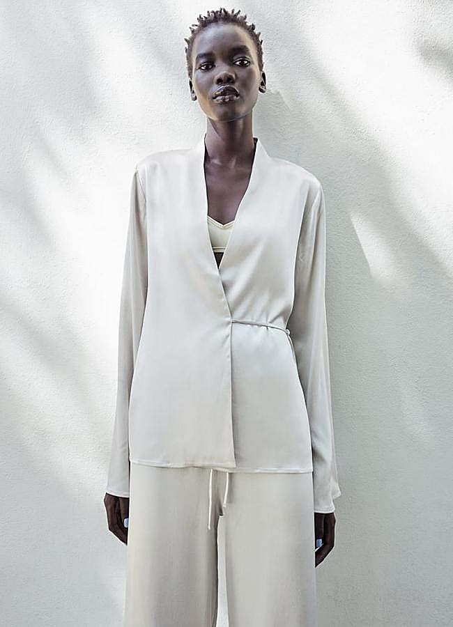 Imagen - Kimono satinado de Zara, 7,99€