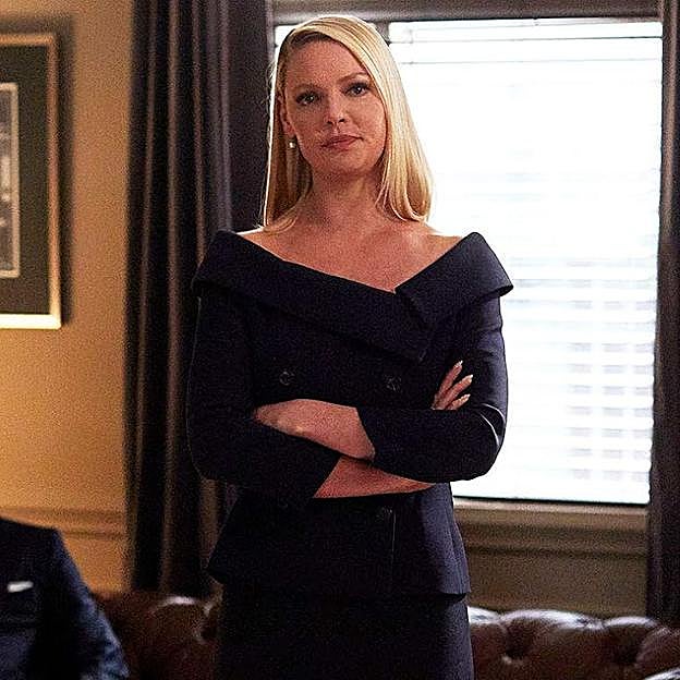 Imagen principal - Looks con escote de la serie Suits.