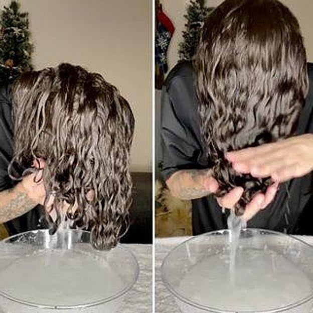 Mujer haciéndo el método del bowl para pelo rizado