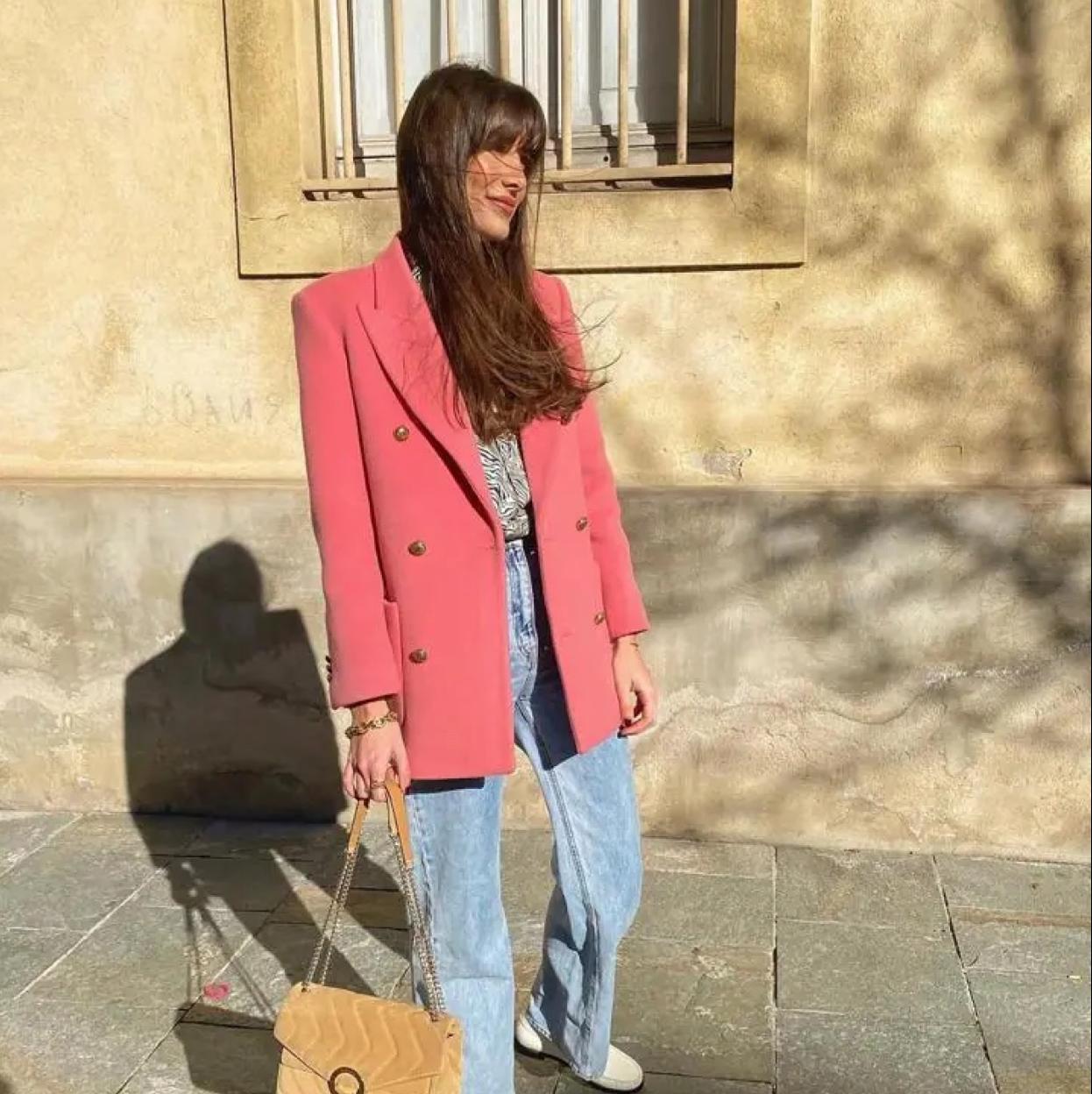 Aquí están las mejores americanas de colores de la nueva temporada. ¡No te las puedes perder!