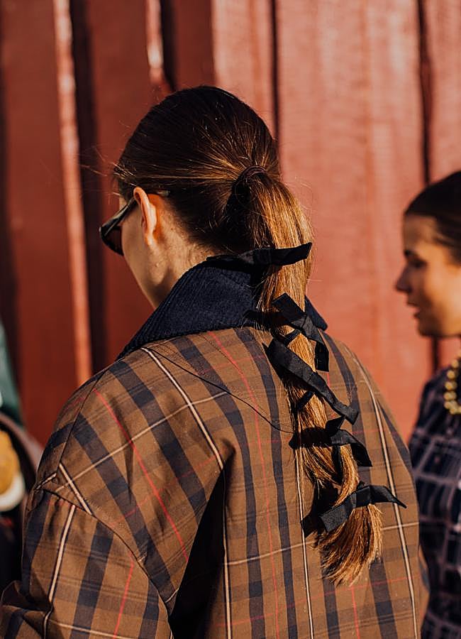 Imagen - Con coleta bubble ponytail y lazos.