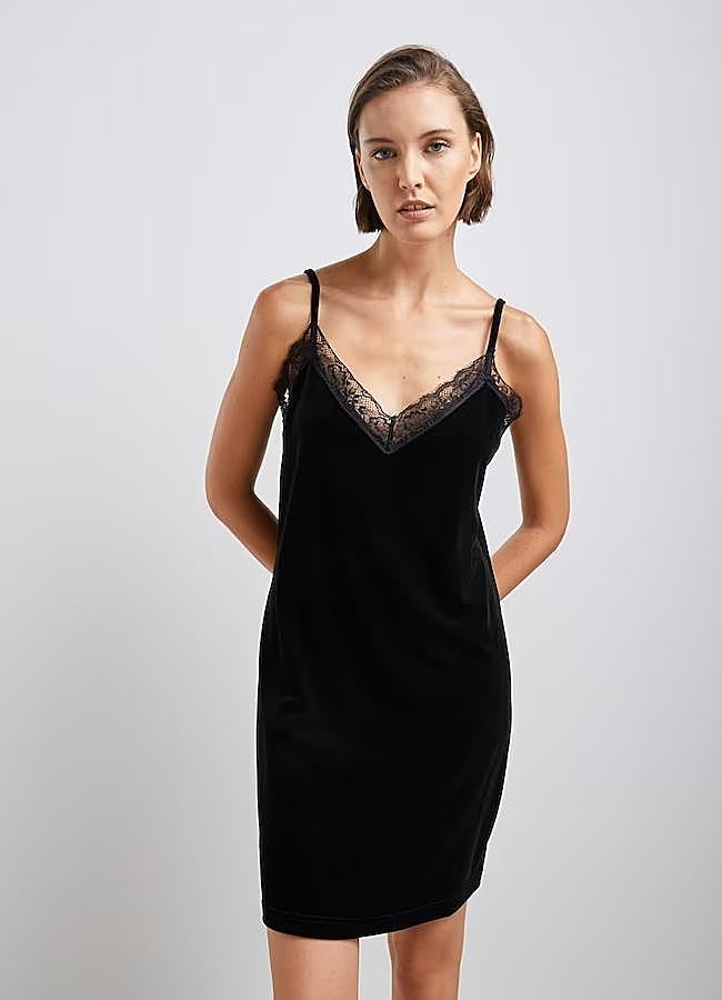 Imagen - Vestido mini negro lencero de El Corte Inglés