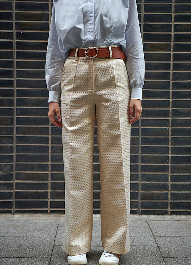 Imagen - Pantalón dorado de Julise Magon