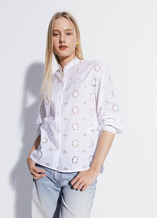 Imagen - Camisa bordada y perforada