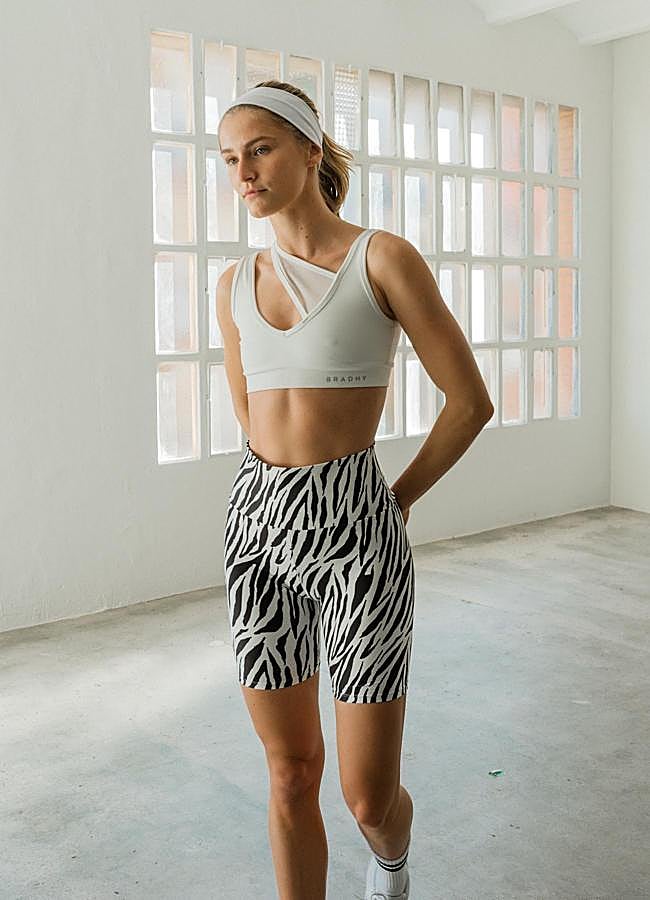 Imagen - Mujer con ropa deportiva. / BRADHY