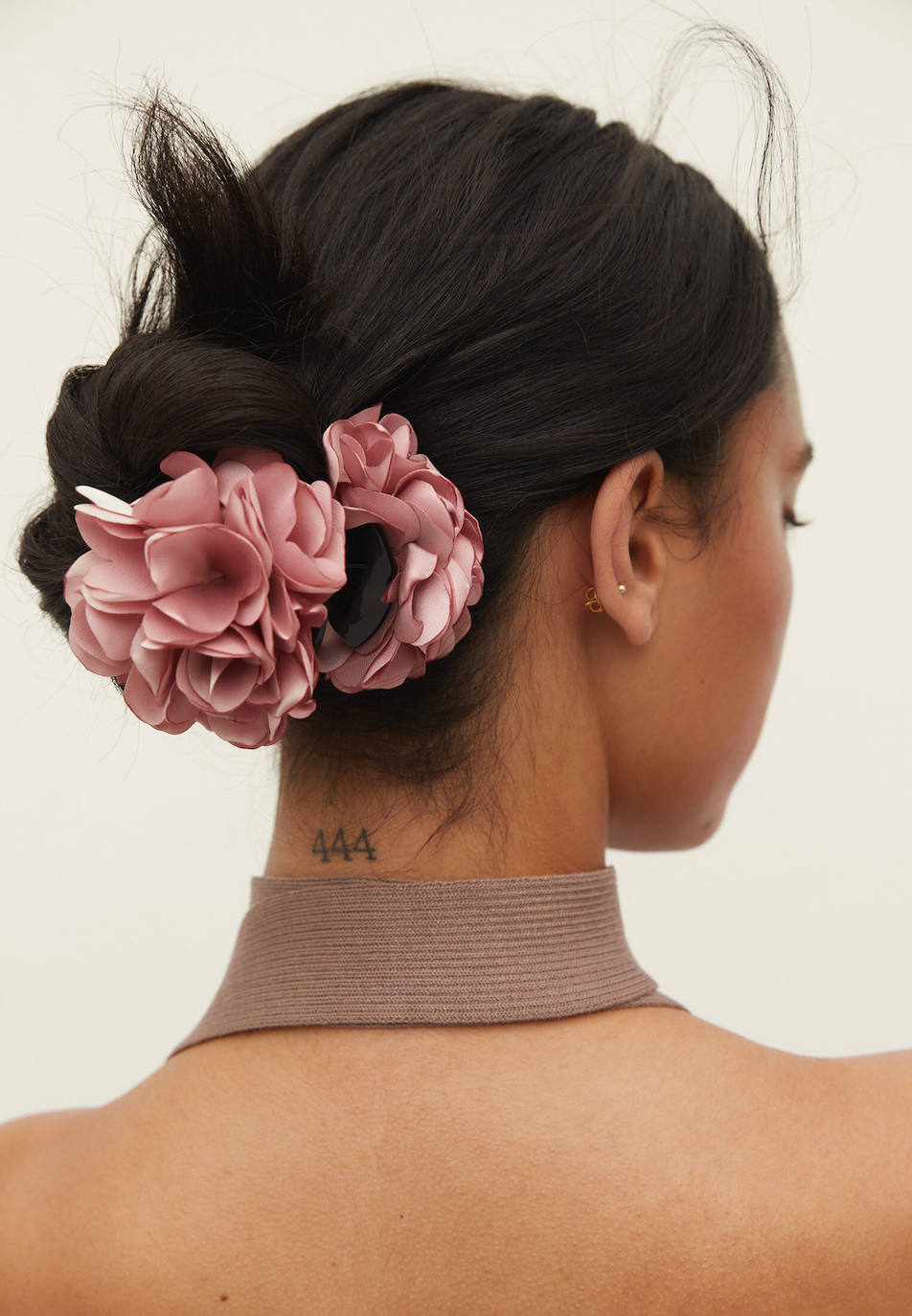 Pinza flor doble en rosa