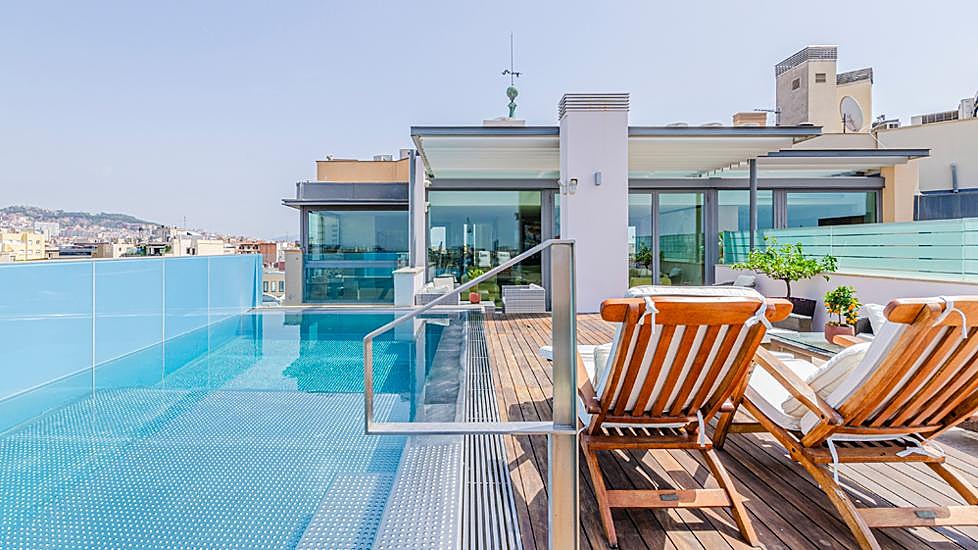 Detalle de la piscina privada.