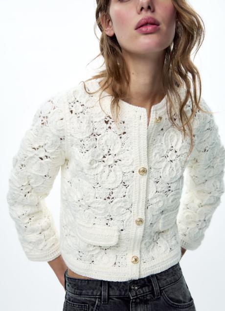 Imagen - Chaqueta calada de Zara (49,99 euros)