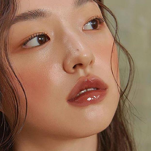 Jelly lips: la tendencia de maquillaje coreana que consigue unos labios brillantes y con muchísimo volumen